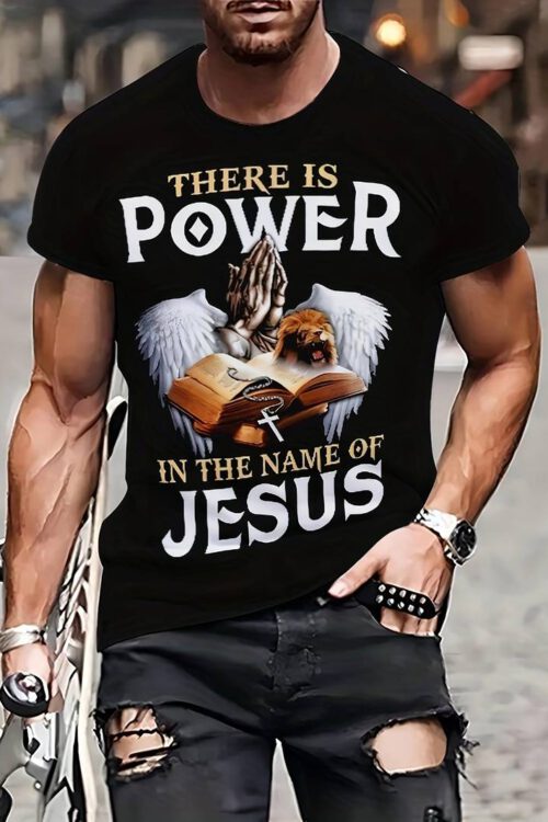 IN THE NAME OF JESUS Graphic Print Crew Neck Short Sleeve T-shirt For Men, Casual Summer T-Shirt For Daily Wear And Vacation Resorts